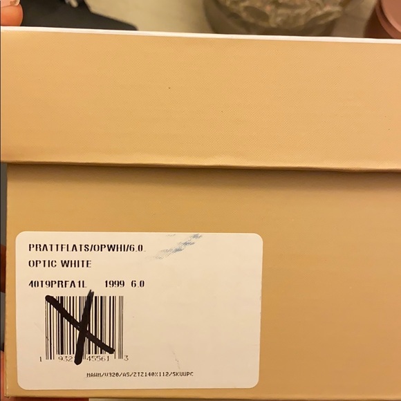 Michael Kors White Pratt Slides - Picture 2 of 3